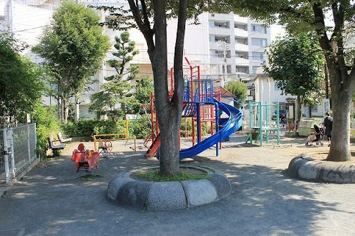 近くの南大塚からたち公園まで262m（徒歩4分）