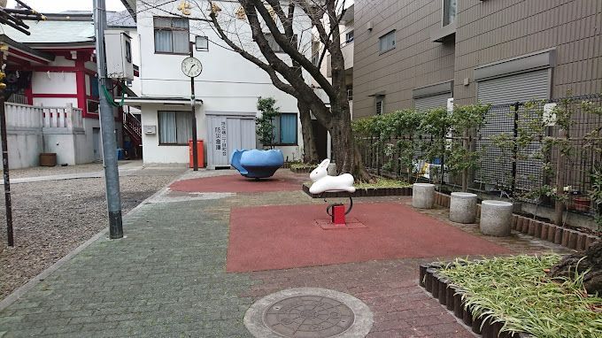 近くの七倉児童遊園まで85m（徒歩2分）