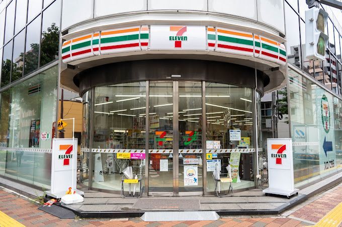 近くのセブンイレブン 東上野1丁目店まで139m（徒歩2分）