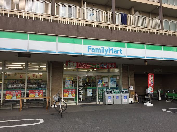 近くのファミリーマート 東陽六丁目店まで138m（徒歩2分）