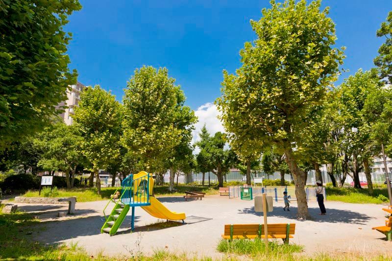 近くの南砂三丁目公園まで908m（徒歩12分）