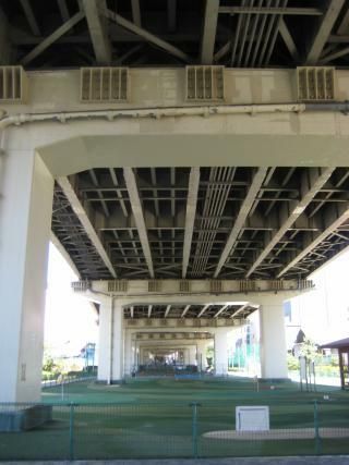 近くの竪川親水公園まで107m（徒歩2分）