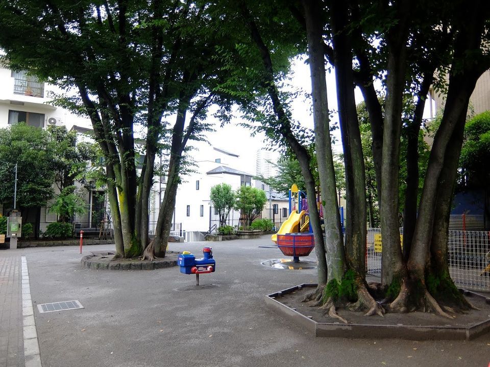 近くの谷中清水町公園まで216m（徒歩3分）