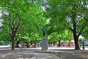 近くの板橋区平和公園まで301m（徒歩4分）
