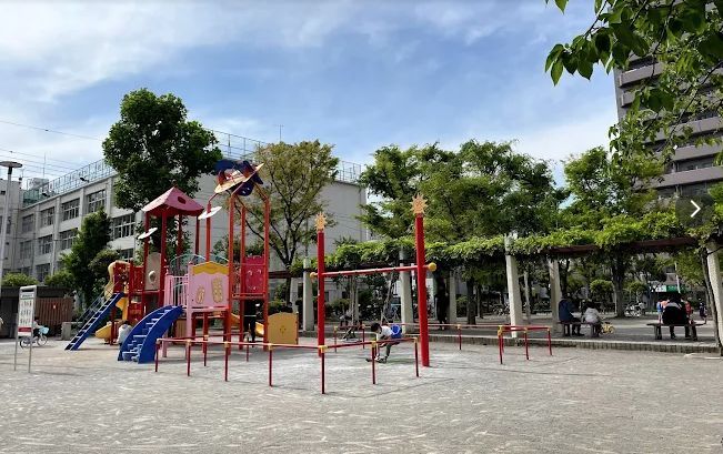 近くの若宮公園まで203m(徒歩3分)