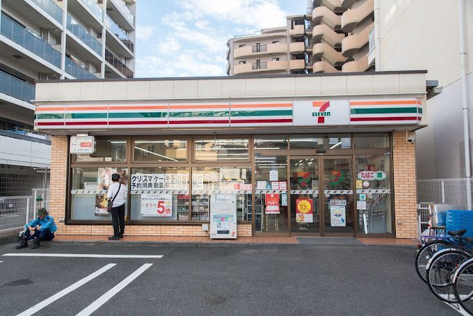 近くのセブンイレブン 江東亀戸7丁目東店まで290m（徒歩4分）