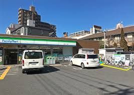 近くのファミリーマート 西川口三丁目店まで113m（徒歩2分）