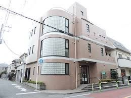 近くの清水医院まで136m（徒歩2分）
