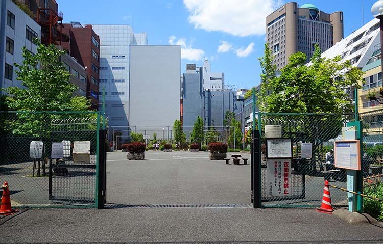 近くの小川広場まで507m（徒歩7分）