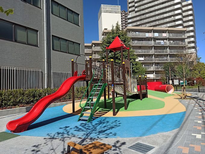 近くの柳島児童遊園まで135m(徒歩2分)