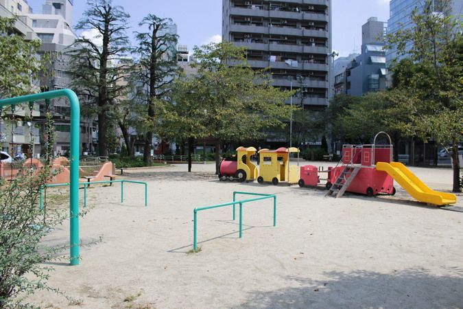 近くの江東橋公園まで287m（徒歩4分）