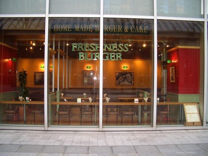 近くのフレッシュネスバーガー 品川グランパサージュ店まで386m（徒歩5分）