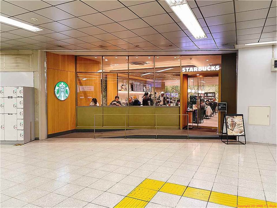 近くのスターバックス コーヒー JR上野駅 入谷改札前店まで273m（徒歩4分）
