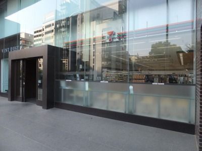 近くのセブンイレブン 港区南青山2丁目店まで176m（徒歩3分）