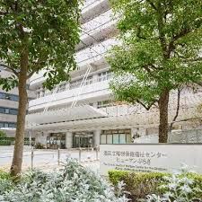 近くの港区役所 障害保健福祉センターまで330m（徒歩5分）
