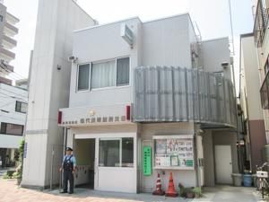 近くの深川警察署千田交番まで692m（徒歩9分）