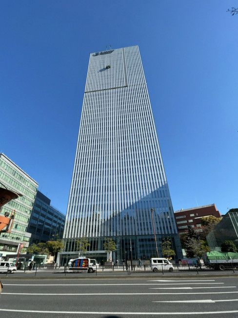 近くのプルデンシャルタワーまで129m（徒歩2分）
