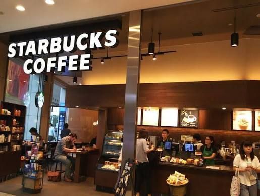 近くのスターバックスコーヒー 汐留シティセンター店まで58m（徒歩1分）