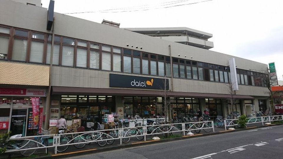 近くのサンタウン立花まで562m（徒歩8分）