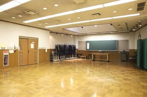 近くの文京区役所 区民施設 アカデミー音羽まで273m（徒歩4分）