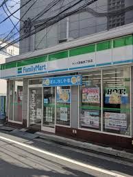近くのファミリーマート 高輪四丁目店まで260m（徒歩4分）
