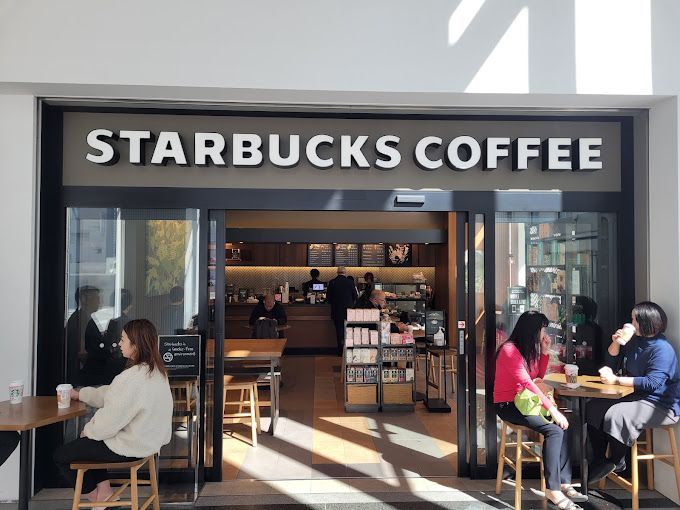 近くのスターバックスコーヒー 赤坂プルデンシャルタワー店まで130m（徒歩2分）