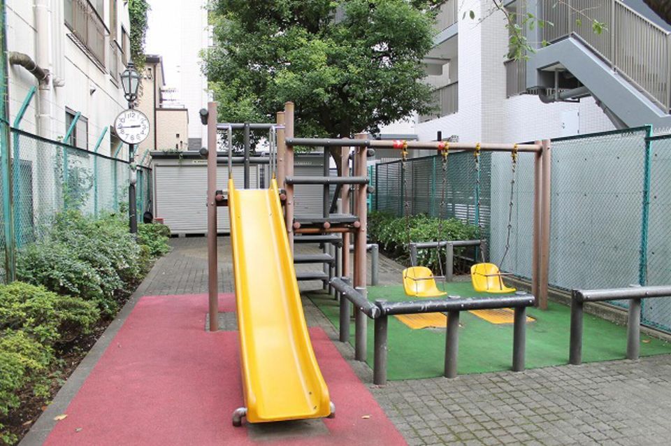 近くの東上野児童遊園まで222m（徒歩3分）