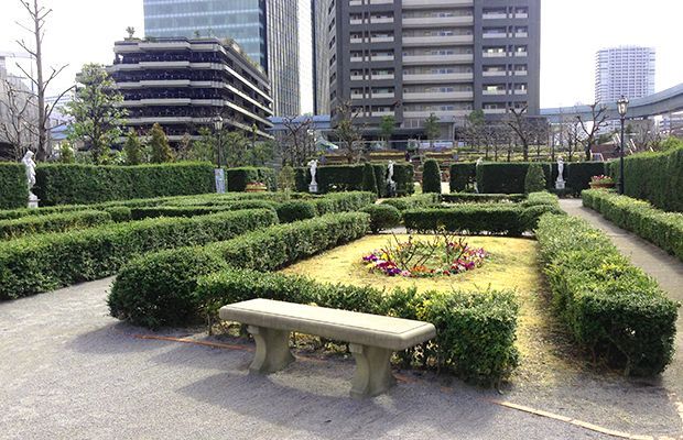 近くのイタリア公園まで240m（徒歩3分）