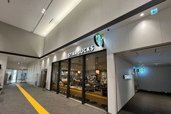 近くのスターバックスコーヒー 東京医科歯科大学店まで146m（徒歩2分）