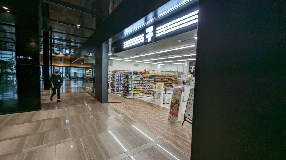 近くのセブンイレブン 東京ポートシティ竹芝店まで250m（徒歩4分）