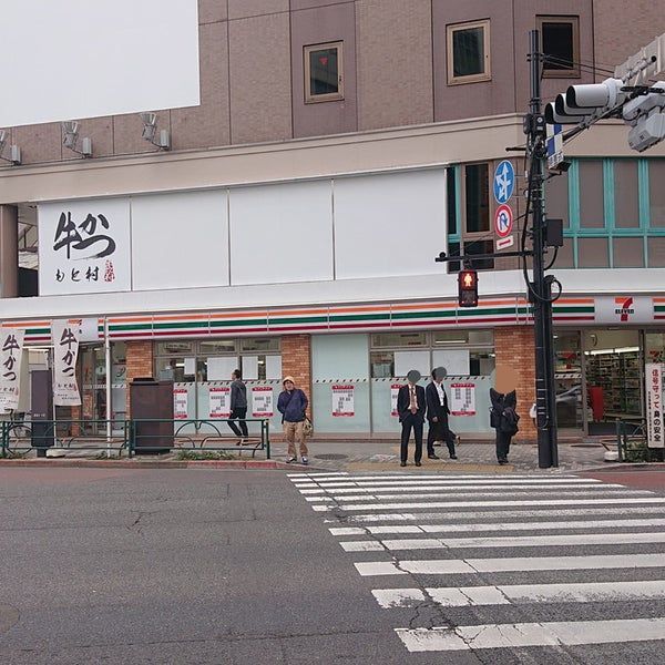 近くのセブンイレブン 南池袋3丁目店まで355m（徒歩5分）