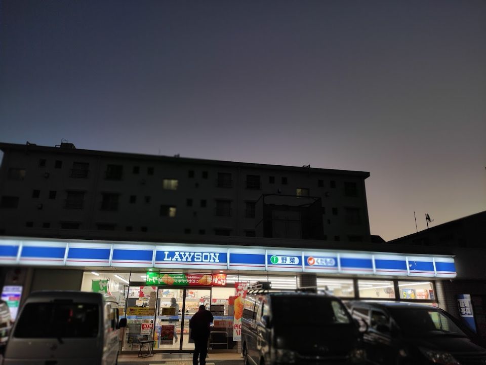 近くのローソン 中野本町新橋通り店まで168m（徒歩3分）