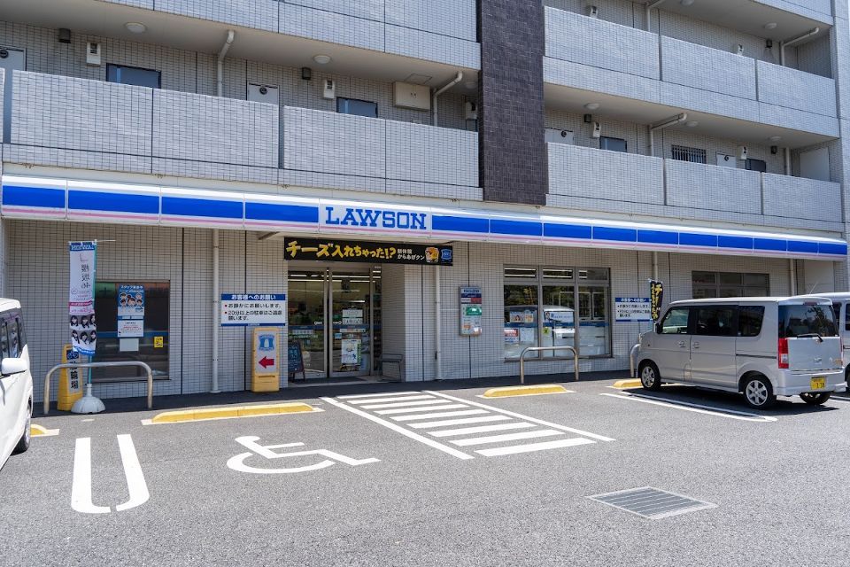 近くのローソン 板橋赤塚六丁目店まで148m（徒歩2分）