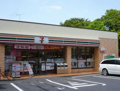 近くのセブンイレブン 世田谷千歳郵便局前店まで106m（徒歩2分）