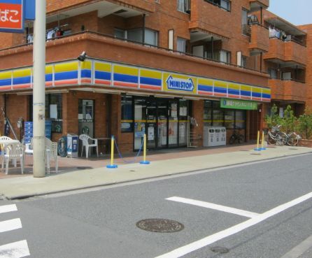 近くのミニストップ 杉並和泉町店まで254m（徒歩4分）