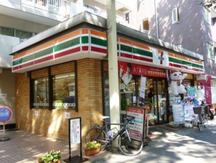 近くのセブンイレブン 上北沢5丁目店まで282m（徒歩4分）
