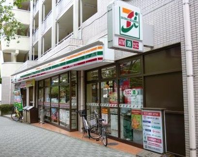 近くのセブンイレブン 世田谷桜新町1丁目店まで94m(徒歩2分)