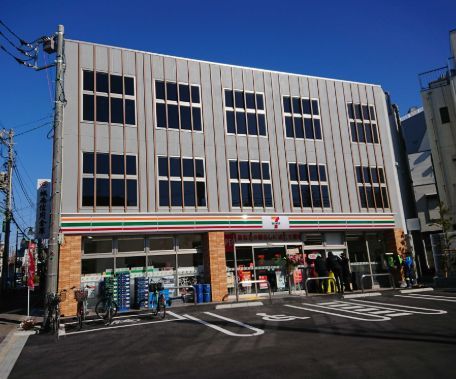 近くのセブンイレブン 世田谷日体大前店まで204m（徒歩3分）