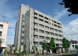 近くの成城警察署まで399m（徒歩5分）