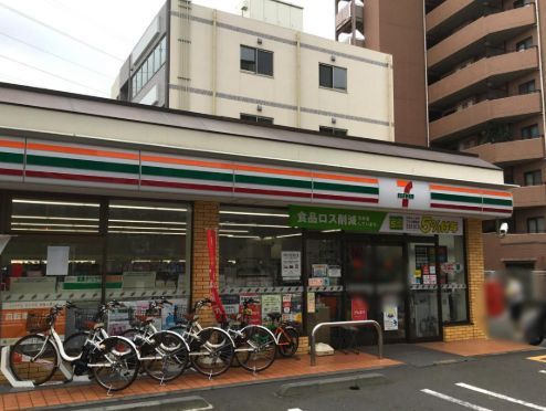 近くのセブンイレブン 川崎新作店まで177m（徒歩3分）