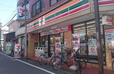 近くのセブンイレブン 下井草店まで140m（徒歩2分）