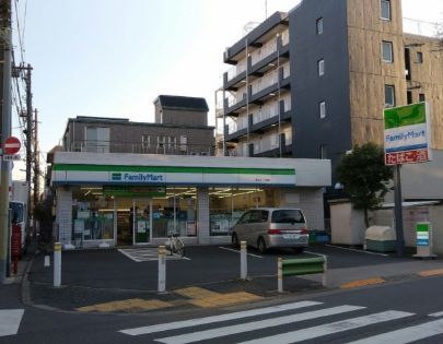 近くのファミリーマート 碑文谷一丁目店まで152m（徒歩2分）