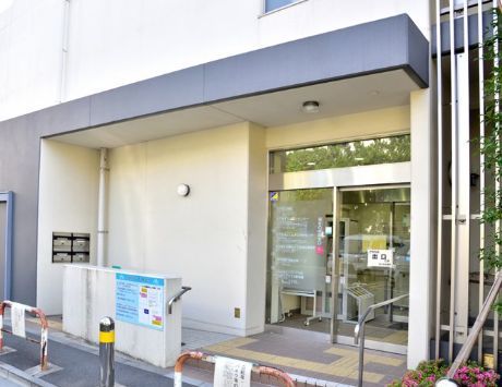 近くの太子堂出張所まで963m（徒歩13分）