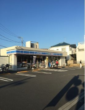 近くのローソン 杉並成田西三丁目店まで363m(徒歩5分)