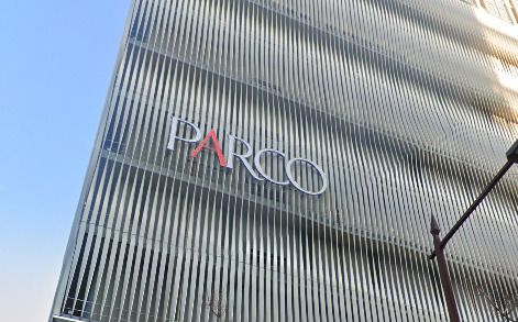 近くの心斎橋PARCOまで1,388m（徒歩18分）