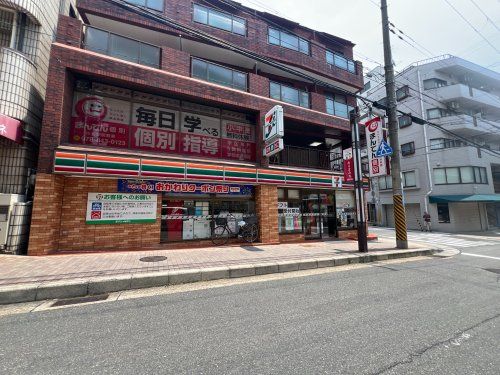 近くのセブンイレブン 神戸住吉本町店まで462m(徒歩6分)