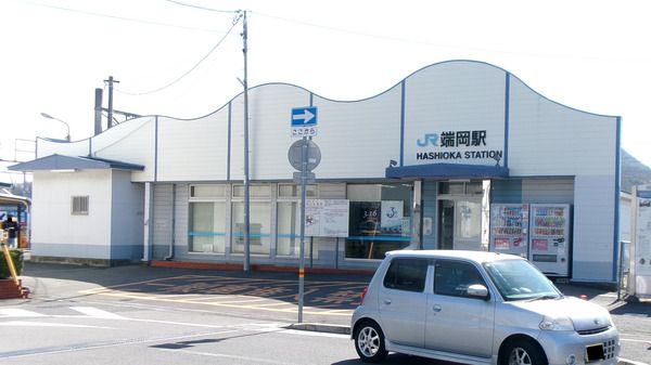 近くのＪＲ予讃線端岡駅まで908m（徒歩12分）