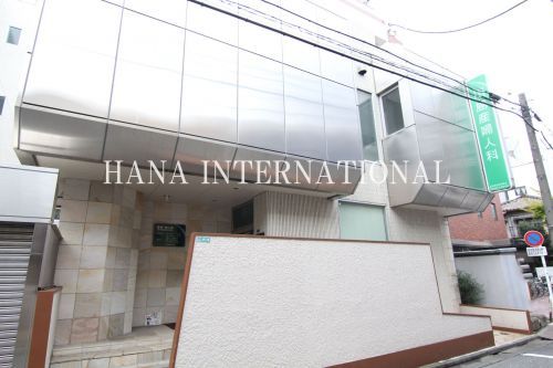 近くの産婦人科医院まで722m（徒歩10分）