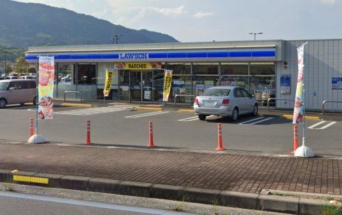 近くのローソン 江田島能美町中町店まで6,057m（徒歩76分）
