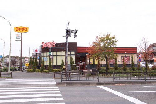 近くのデニーズ八王子みなみ野店まで1,609m（徒歩21分）